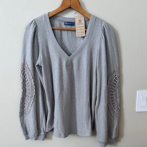 Democracy Light Gray V-Neck Blouse with Crochet Sleeves Size S